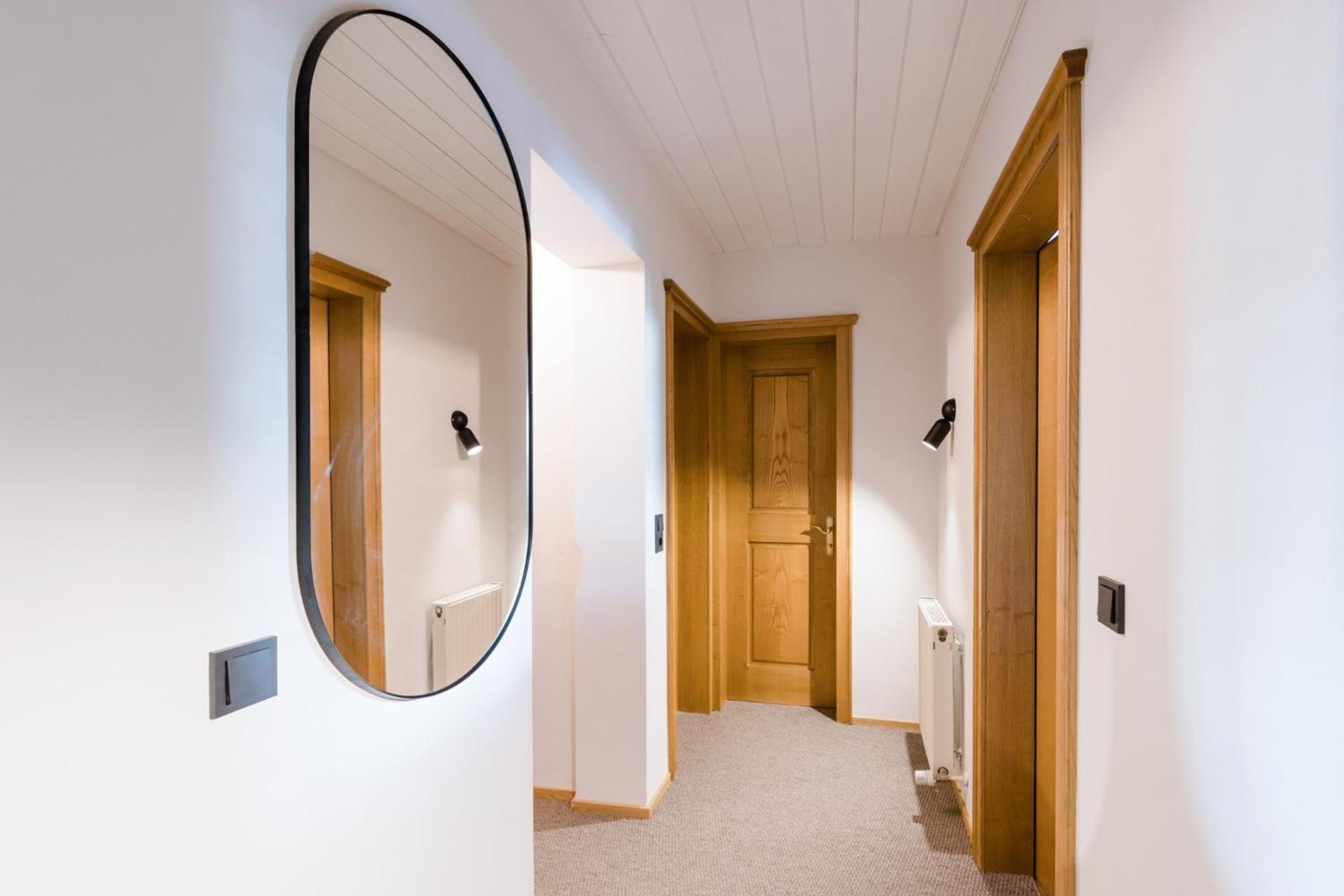 Margarethe Apartments Lech Rum bild